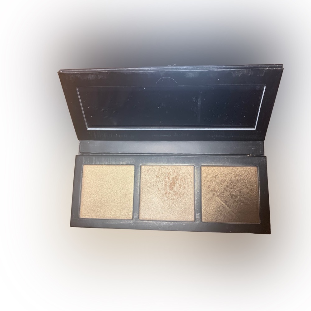 MAC Hyper.Real.Glow palette